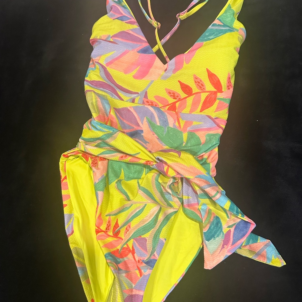 Women’s M Becca by Rebecca Virtue Costa Bella swimsuit NWT - Picture 2 of 5
